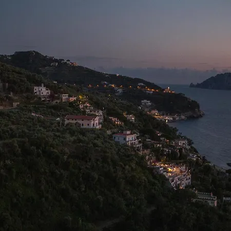 Vista Di Capri マッサ・ルブレンセ