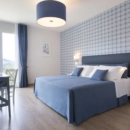 Vista Di Capri 호텔 4*